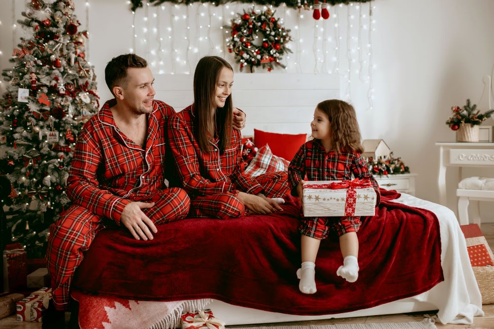 How to Choose the Coziest Christmas Pajamas for Your Family